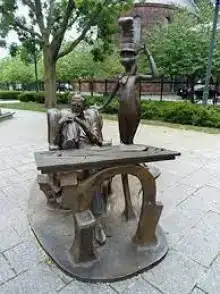 Кот в колпаке